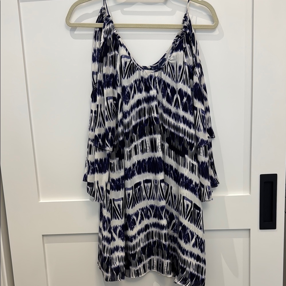 Chic Navy and White Patterned Dress